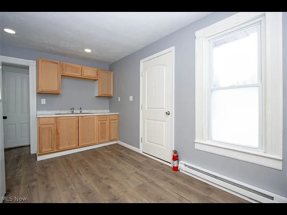 442 Main St #1/2