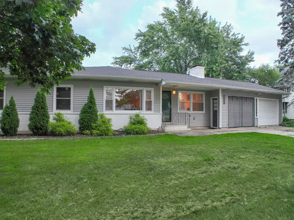 1340 N Main St, Sycamore, IL 60178