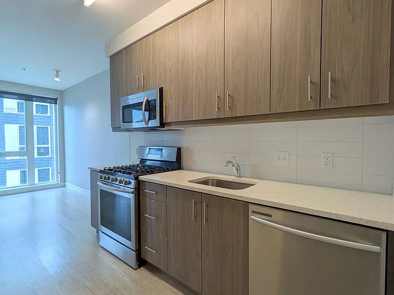 Division Terrace Apartments — Photo 33