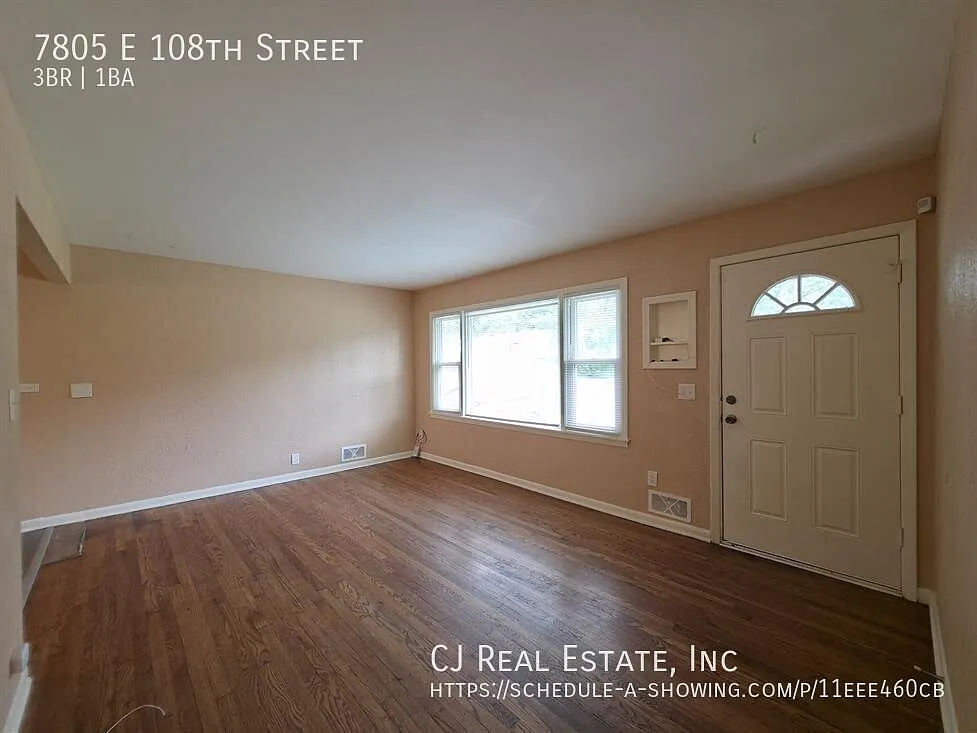 3 bed, $1,395 — Photo 2