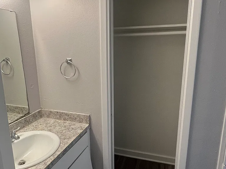 4412 Avenue A #102 — Photo 10