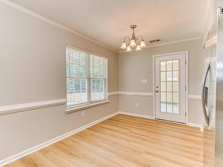 1955 Shoreline Dr — Photo 13