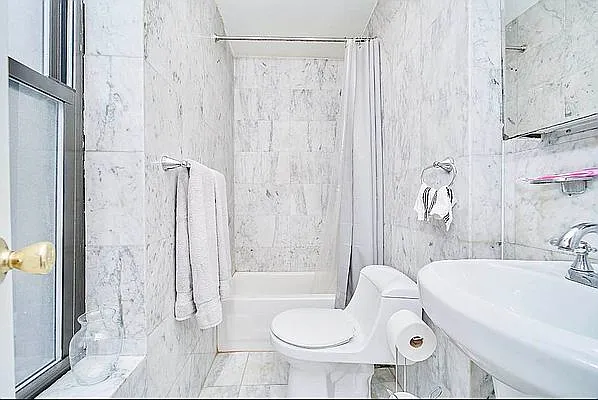 Rented by Living New York | media 10