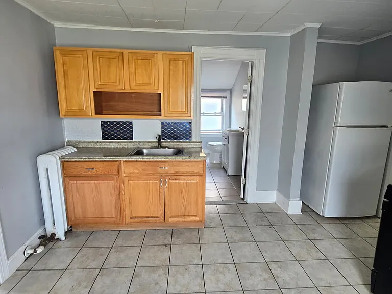 117 4th Ave #3 — Photo 3