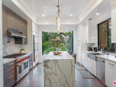 1295 N Beverly Dr, Beverly Hills, CA, 90210