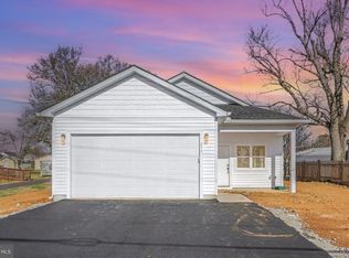 277 White Oak Rd, Fredericksburg, VA 22405