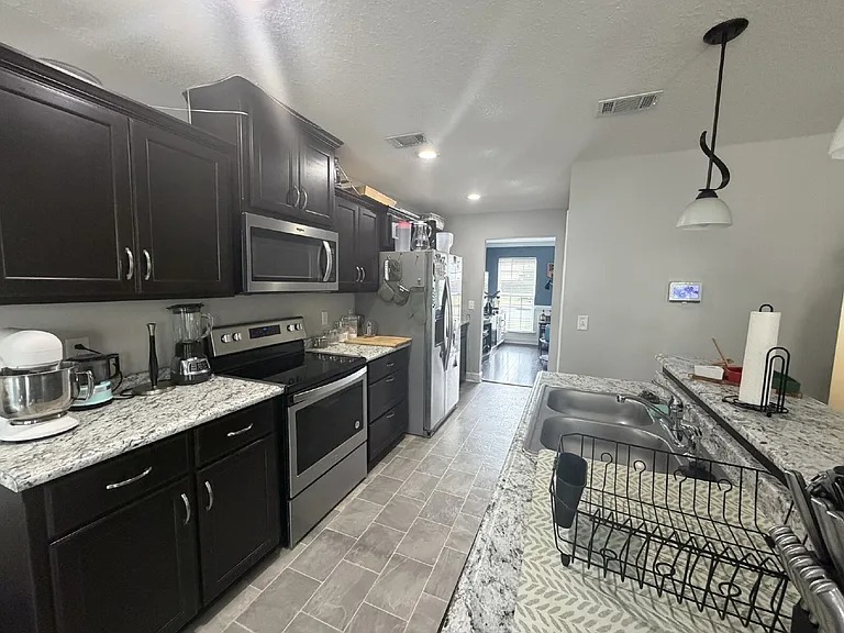 664 Piedmont Ave — Photo 4