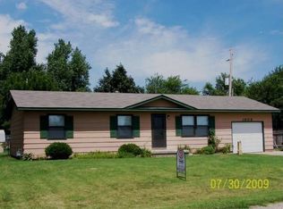 1608 Jewell St, Hutchinson, KS 67502