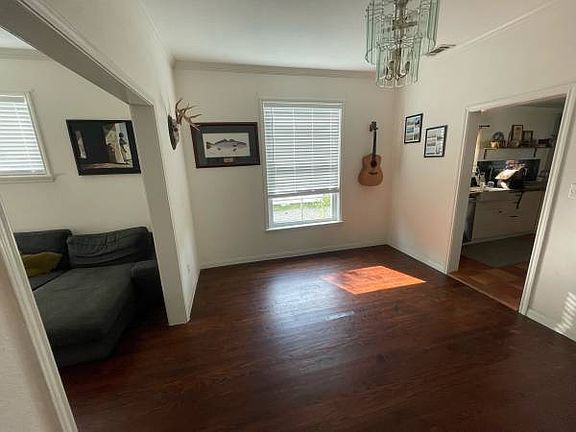 3rd image of 6709 Avenue O