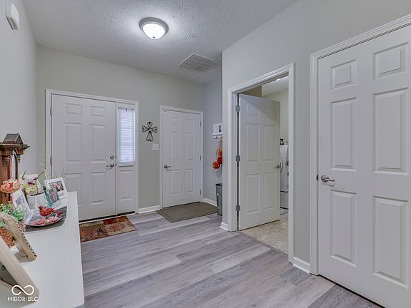 4th image of 4310 Washington Blvd