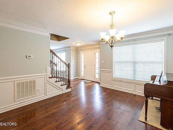 4th image of 8904 Chesney Oaks Ln