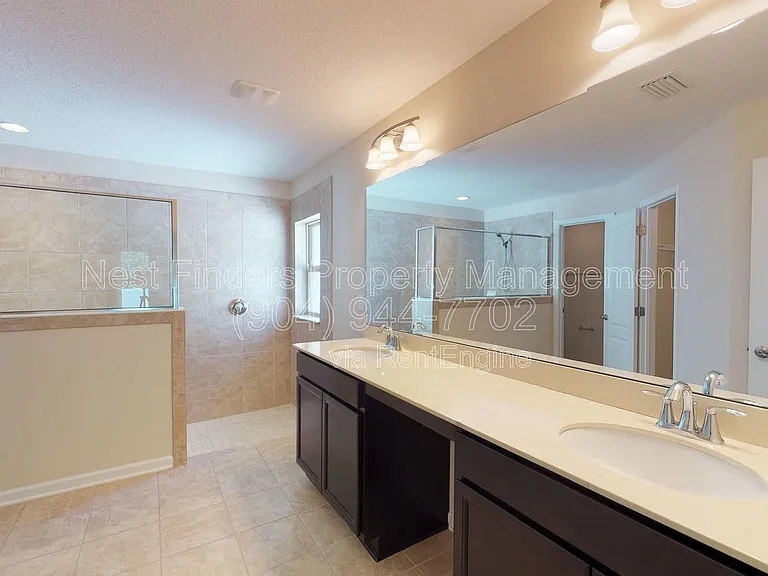 11561 Sycamore Cove Ln — Photo 18