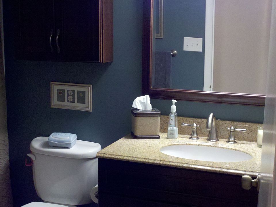 Main bathroom