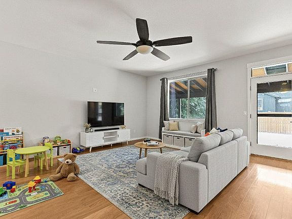 2nd image of 21177 Ritz Pl