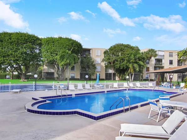 300 Waterway Drive S #407, Lantana, FL 33462