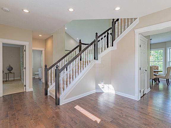 4th image of 5256 Sugar Run Dr