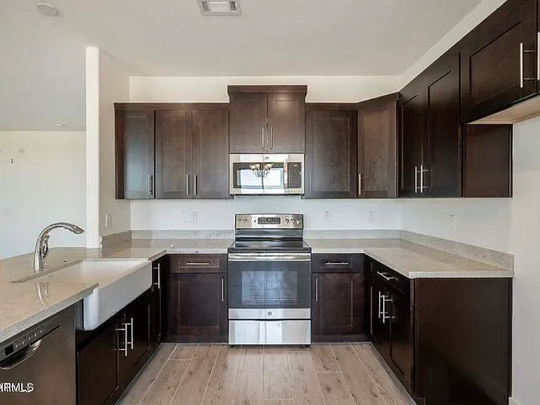 16348 W Quail Run Rd — Photo 5
