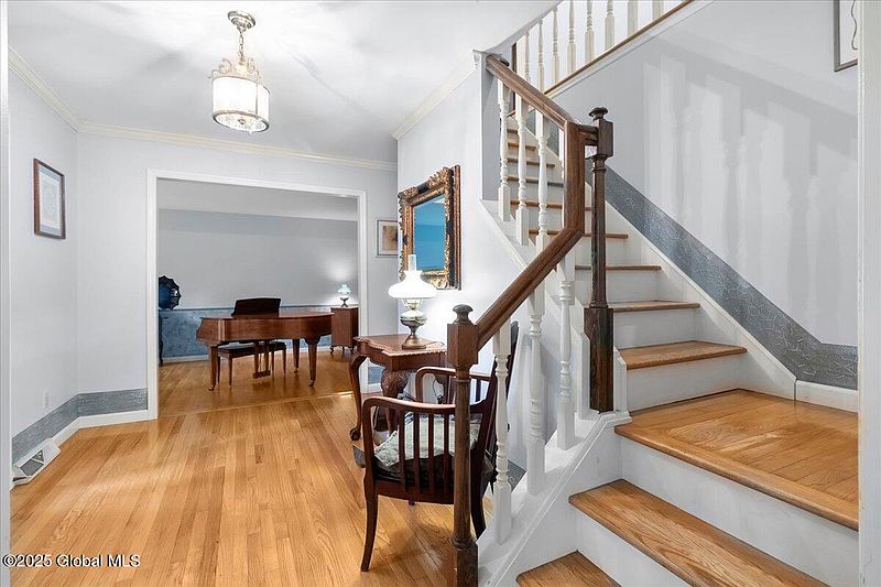 4th image of 38 Robinwood Drive