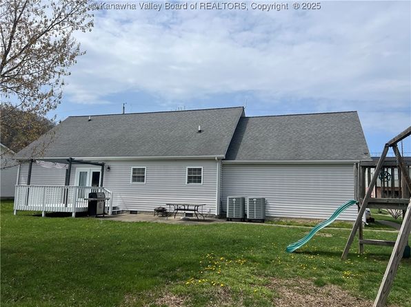 88 Seattle Slew Dr, Evans, WV 25241