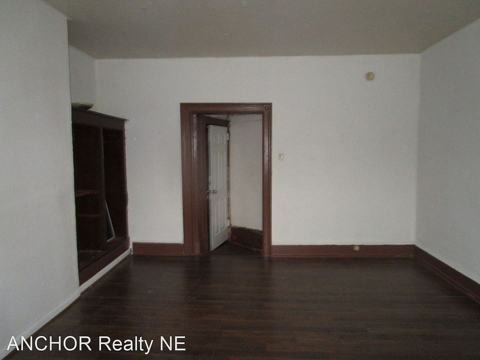 2nd image of 1316 W Hunting Park Ave #2F