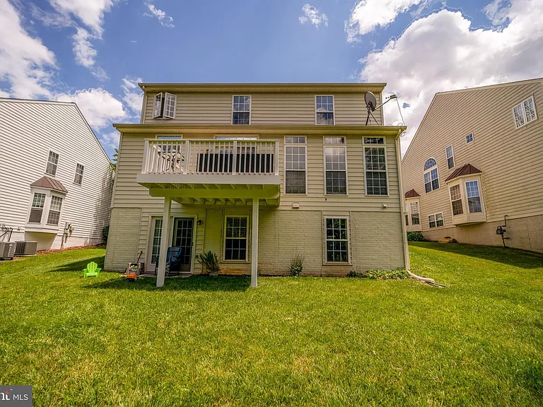 18081 Camdenhurst Dr — Photo 71