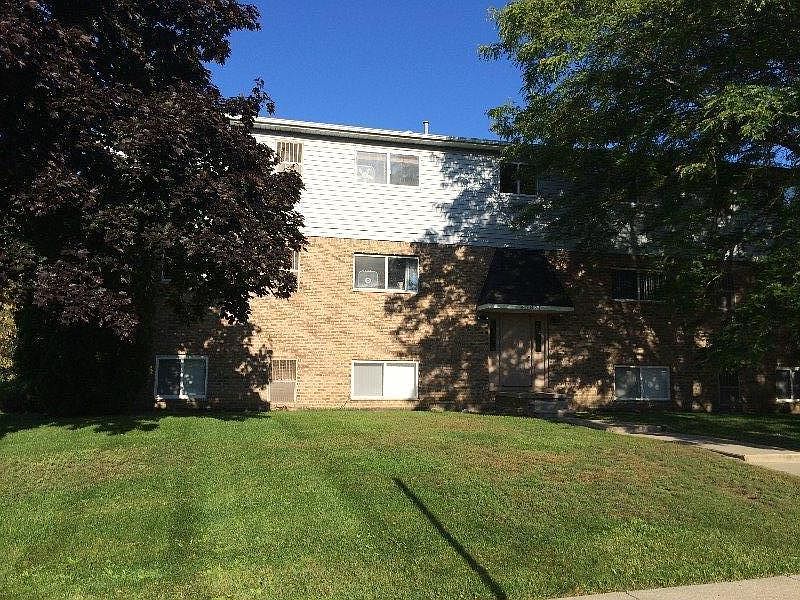 1st image of 45871 Jefferson Ave #9