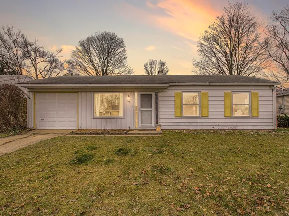 1319 Sunwood Dr, South Bend, IN 46628