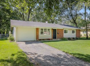 575 Kingman Ln, Hoffman Estates, IL 60169