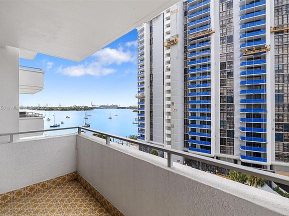 3rd image of 11 Island Ave APT 909