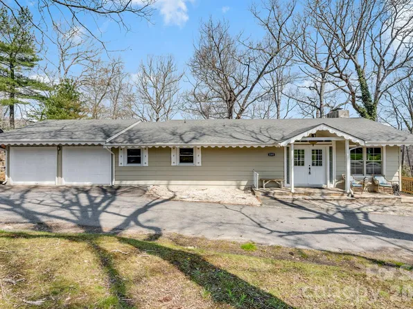 2203 Swiss Pine Lake Dr, Spruce Pine, NC 28777