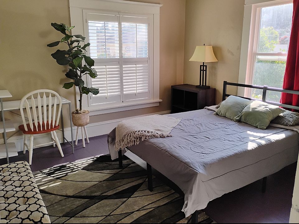 1st image of 850 Elrod Ave #2