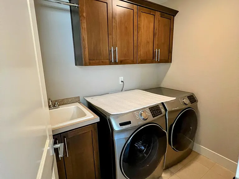 16082 NW Ashfield Dr — Photo 24