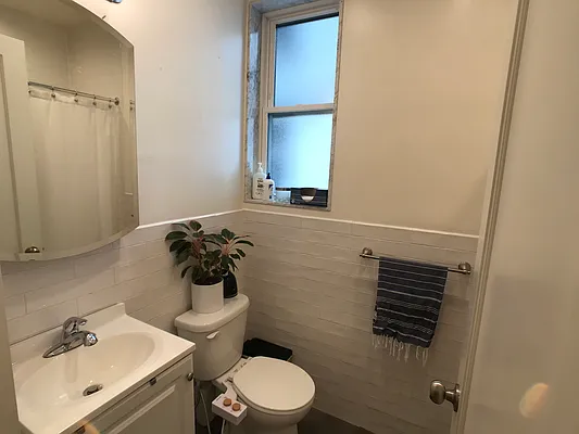 Rented by Ideal Properties Group | media 27