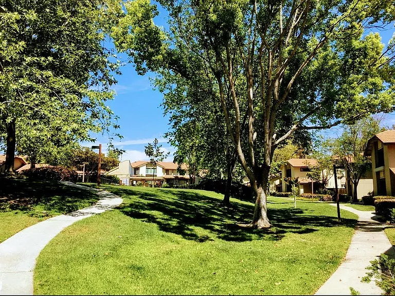 Mirabel Ln — Photo 53