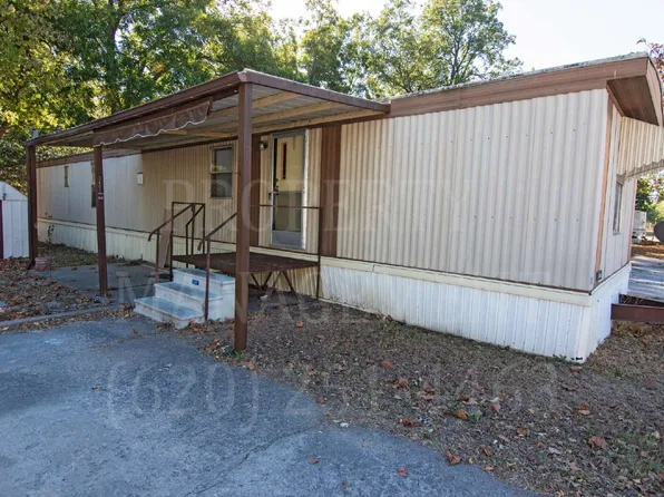 28 N Glendale Ave, Coffeyville, KS