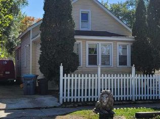 1315 Plain Ave, Aurora, IL 60505