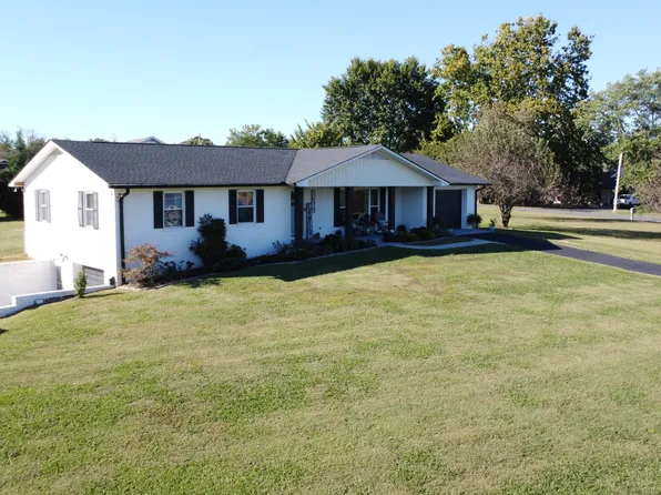 1679 Brookview Dr, Dandridge, TN 37725