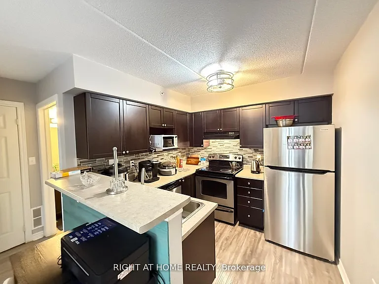 1340 Main St E #206 — Photo 5
