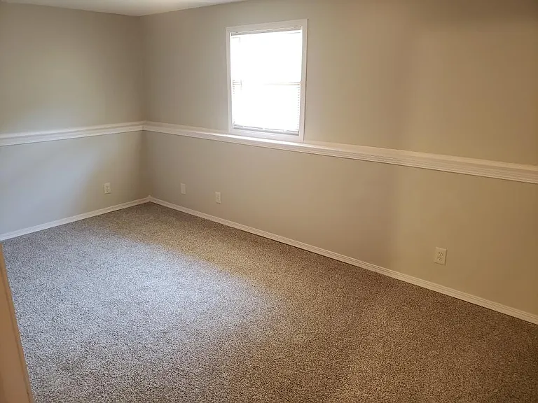 2312 N White Oak Rd — Photo 14