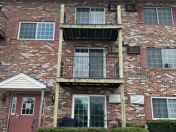 1311 Hanover St Unit 14, Manchester, NH 03104