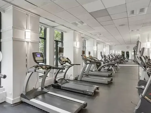 380 Rector Place image 6 of 7