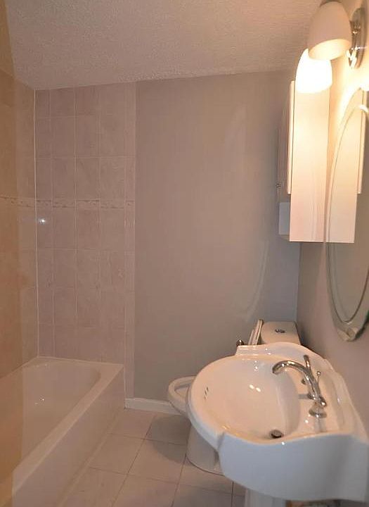 1st image of 2129 Westmoreland St