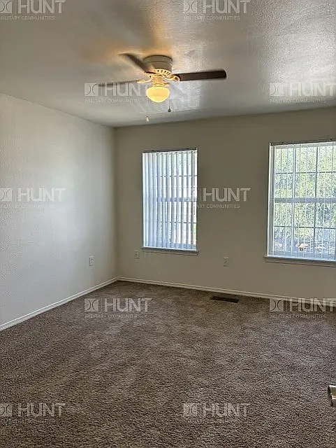 3 bed, 2.5 bath, 1609 sqft, $1,900 — Photo 4