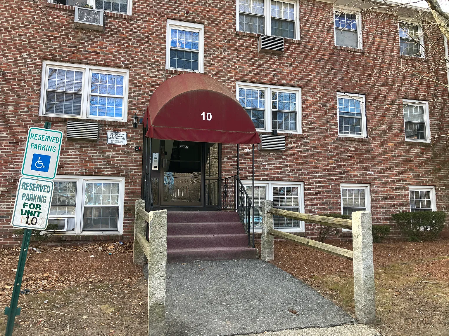 2 bed, 670 sqft, $1,850 — Photo 1