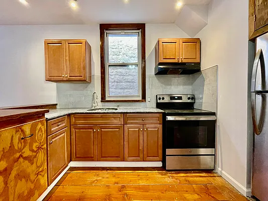 Rented by Oxford Property Group | media 6