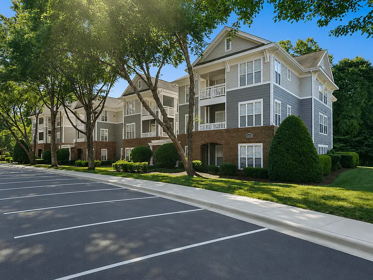 Brookberry Park Apartments — Photo 29