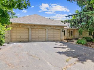 1200 Summit Oaks Dr, Burnsville, MN 55337