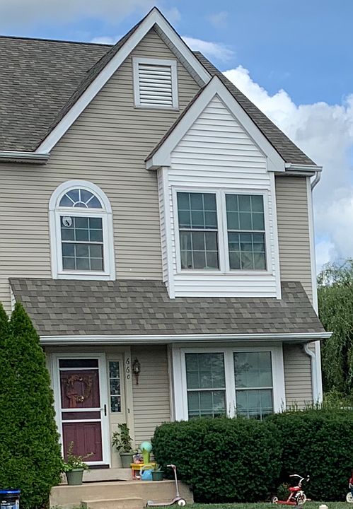 1st image of 660 Longwood Rd