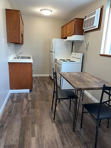 Aspen Apartments Photo 1