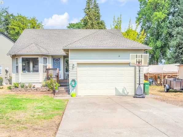 33381 NW Wickstrom Dr, Scappoose, OR 97056